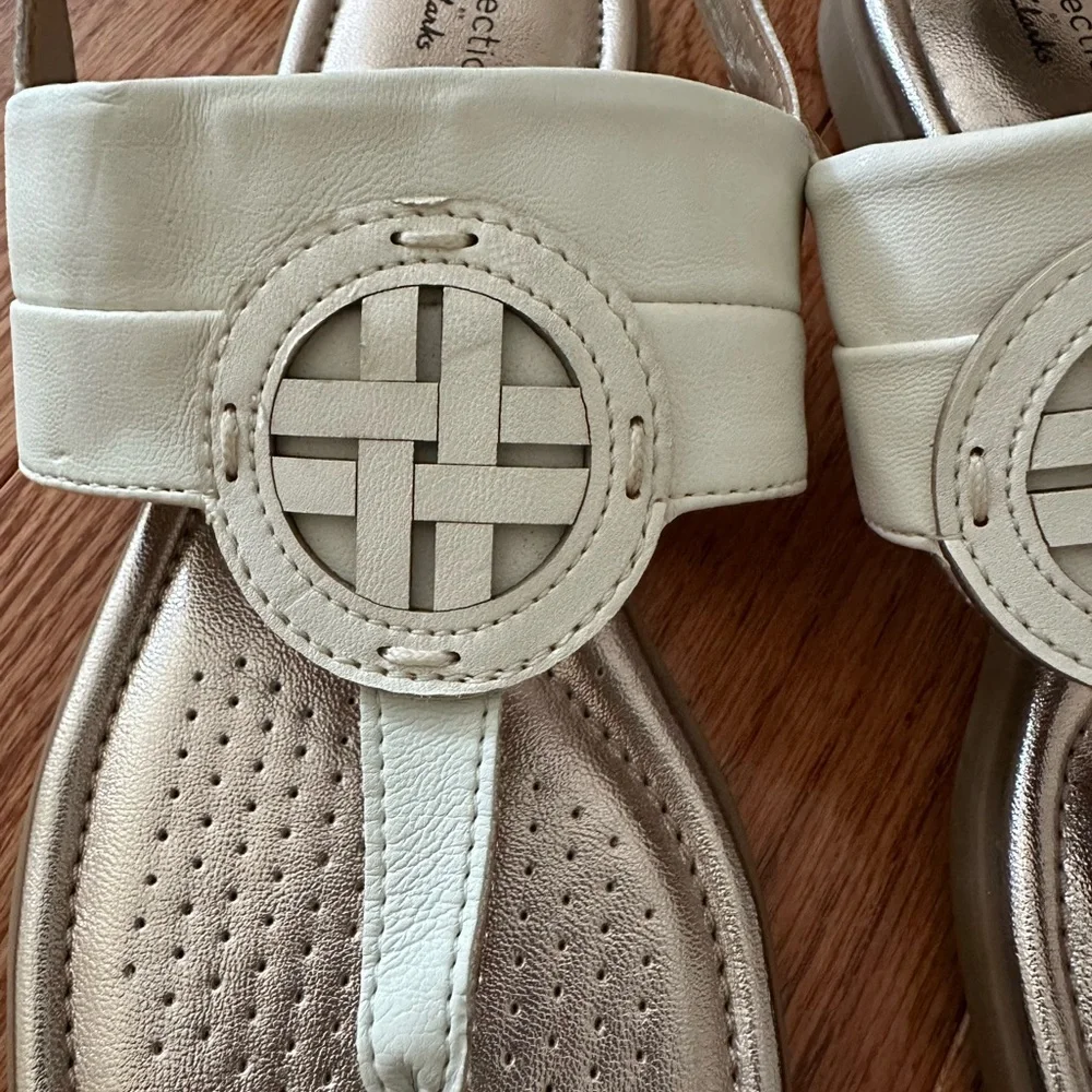 New Clarks Reyna Glam Slingback Medallion Thong Sandals Synthetic Leather, 10M